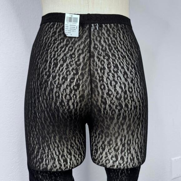 Wet seal black sheer animal - Picture 3 of 8